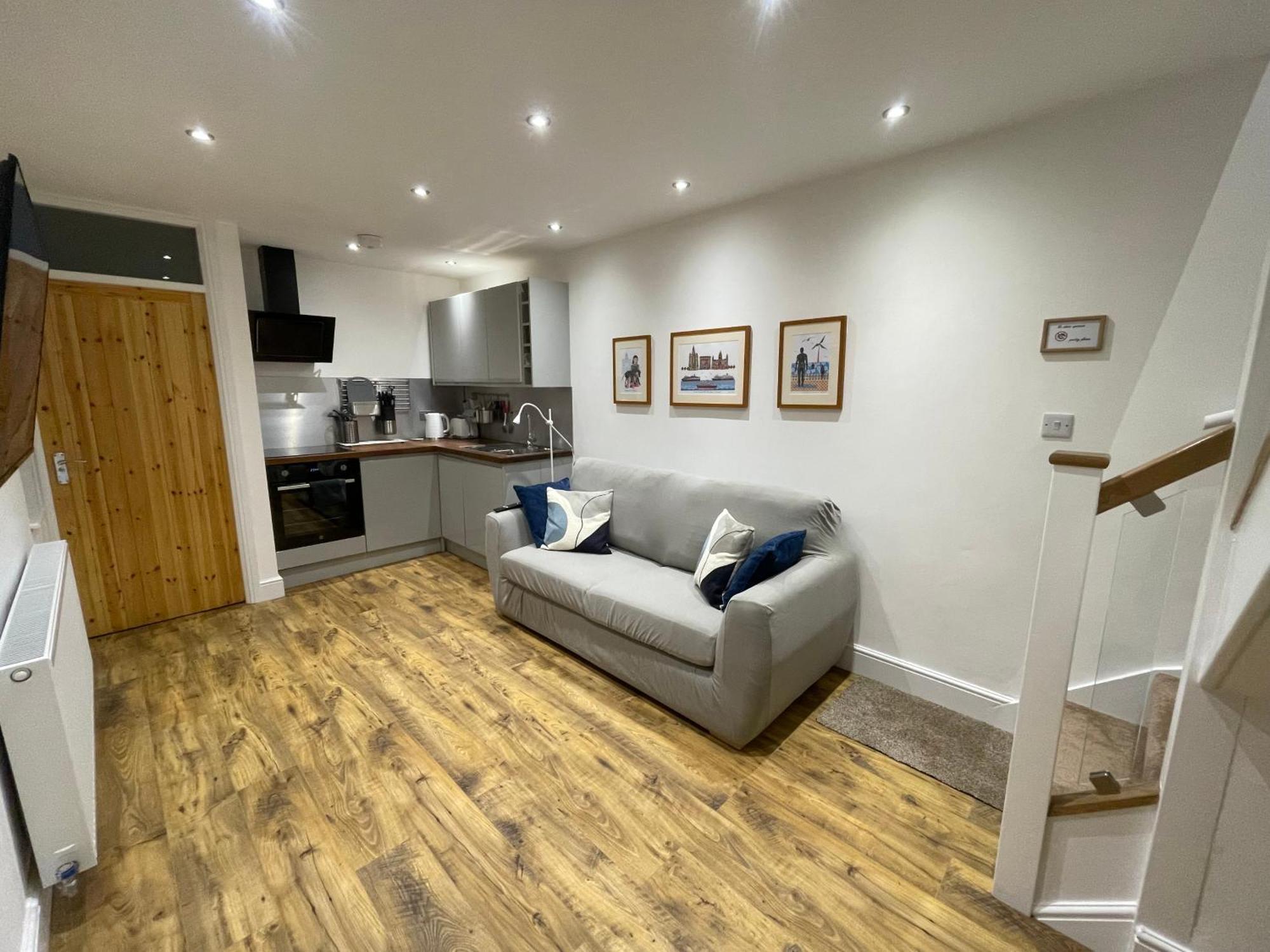 Villa The Upton Coach House Birkenhead Esterno foto